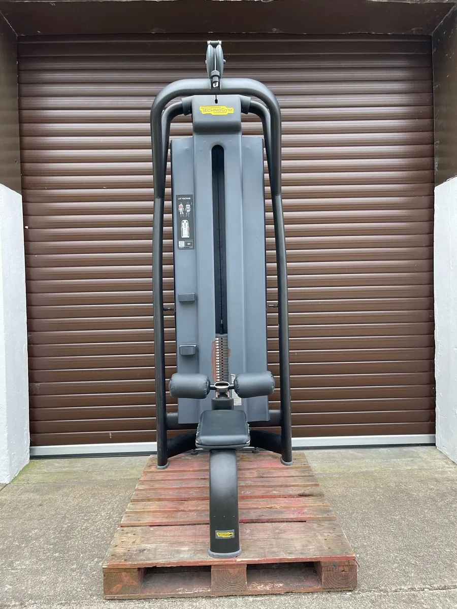 Technogym Selection Lat Pulldown - Image 1