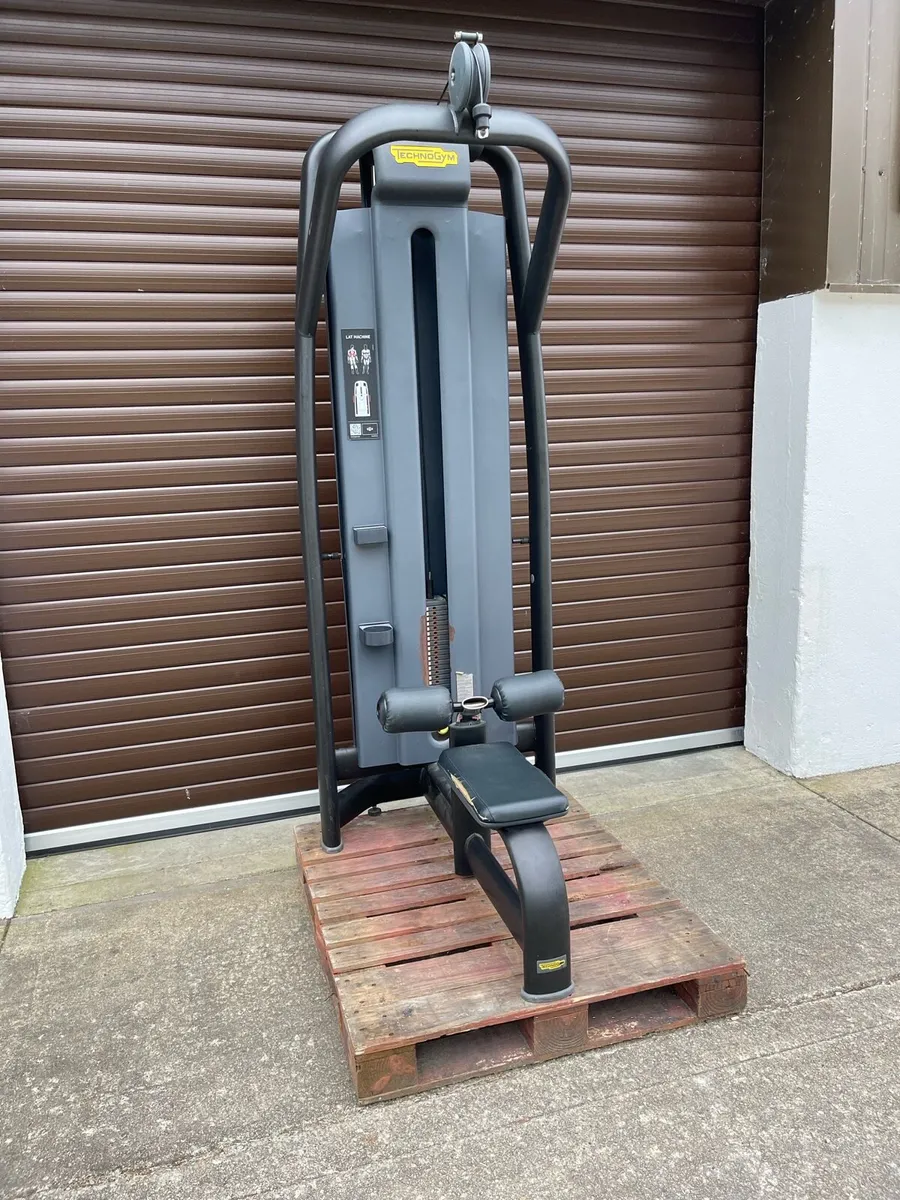 Technogym Selection Lat Pulldown - Image 3