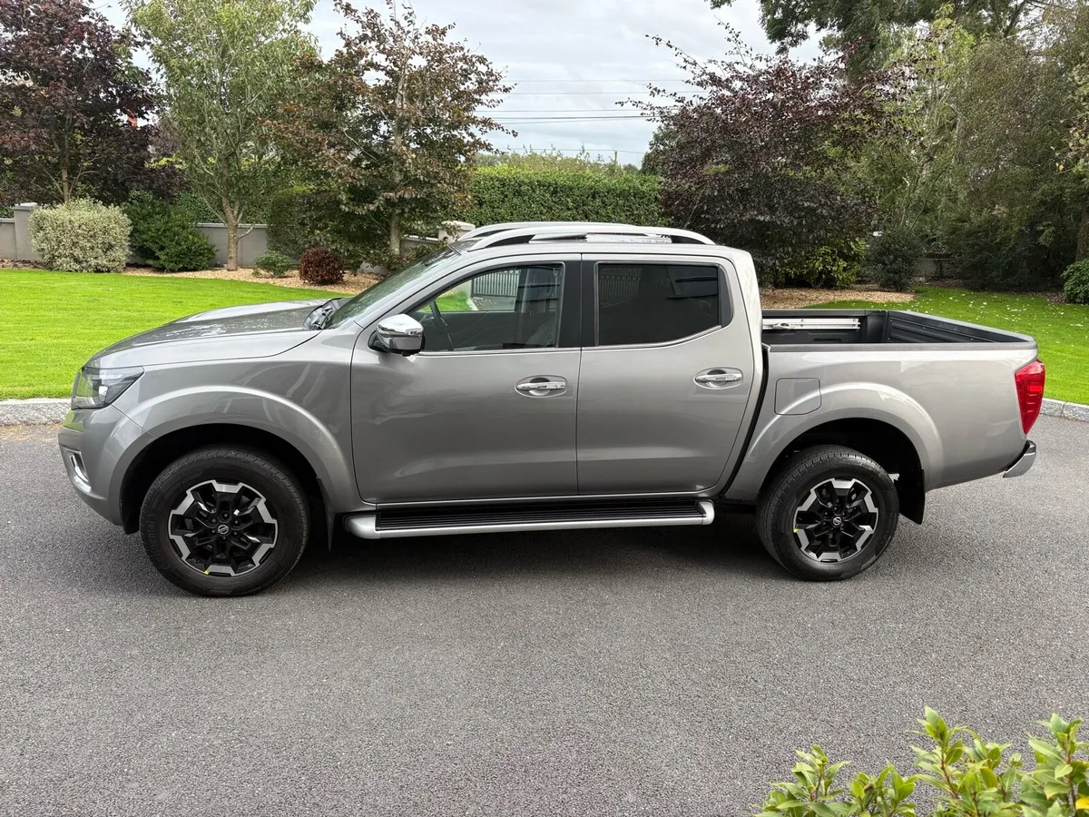 Nissan Navara Tekna Only ***23k miles*** - Image 2