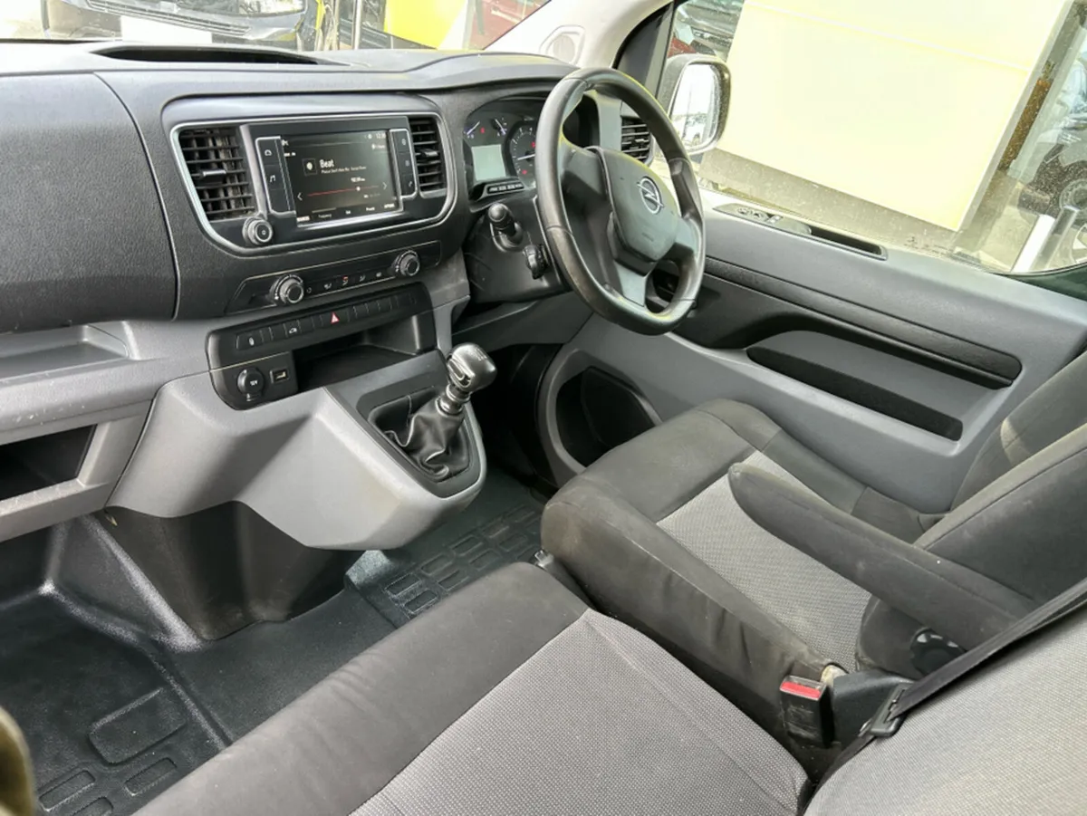 Opel Vivaro L2H1-1.5 100PS-6SP MAN 100PS-DIE-6SP 5 - Image 4