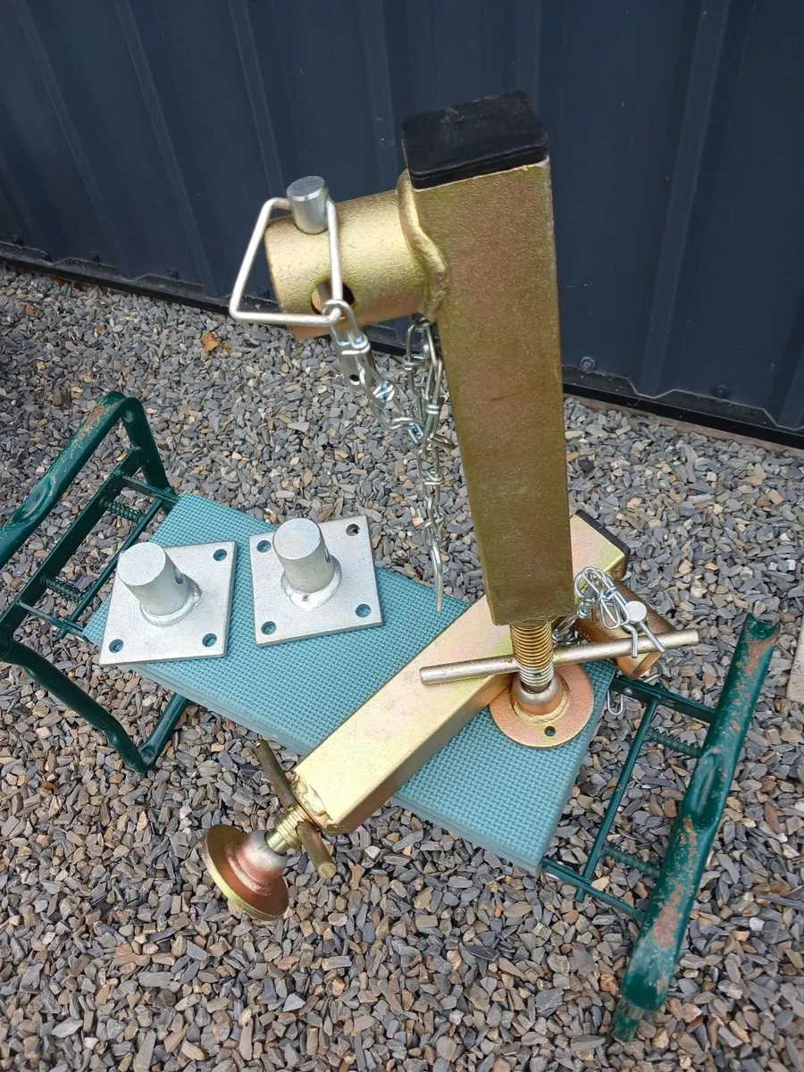 Car trailer stabilizer jacks - Image 1