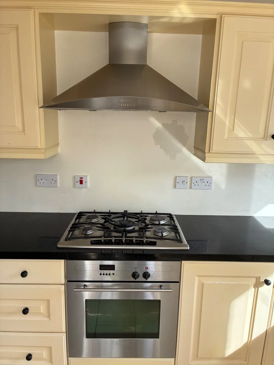 Kitchen including units and granite counter top - Image 3