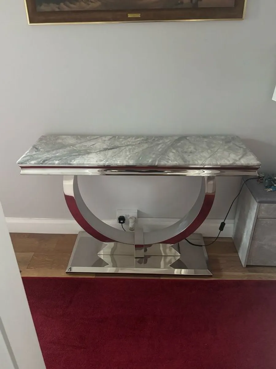Hall table - Image 1