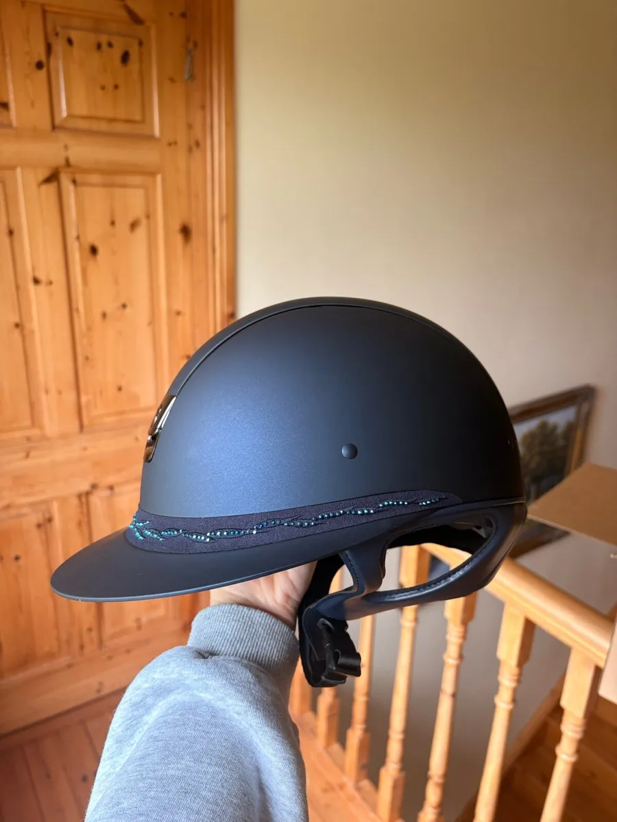 Miss Shield Helmet - Image 2