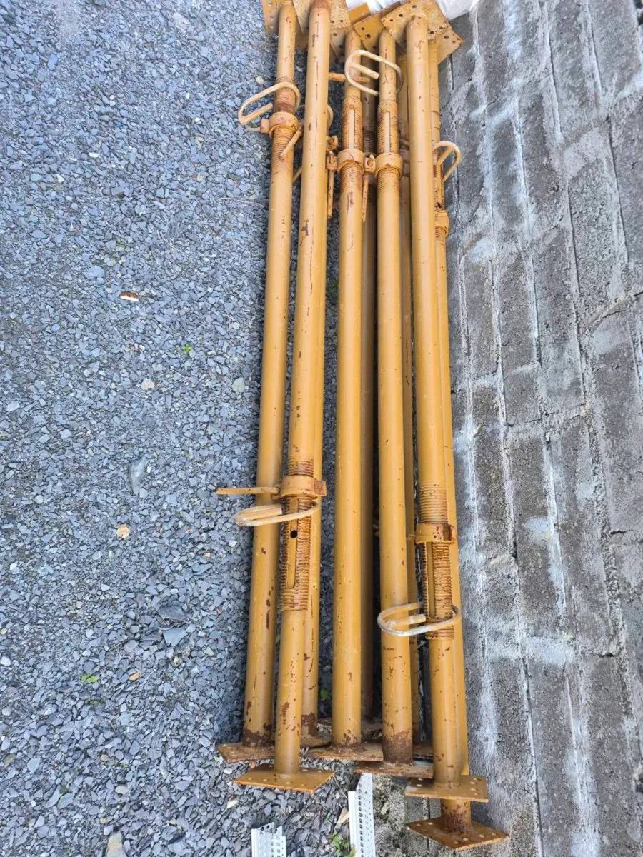 Acrow props