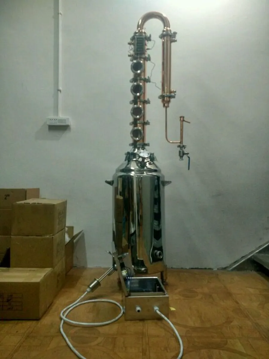 Distillation unit - Image 1