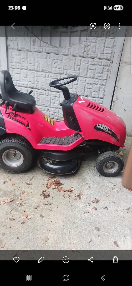 Castle garden lawnmower