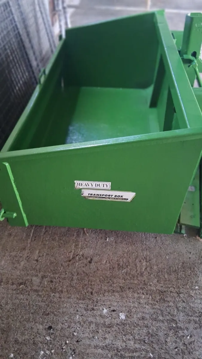 Cashels  5 Foot Hevy Duty transport box - Image 2