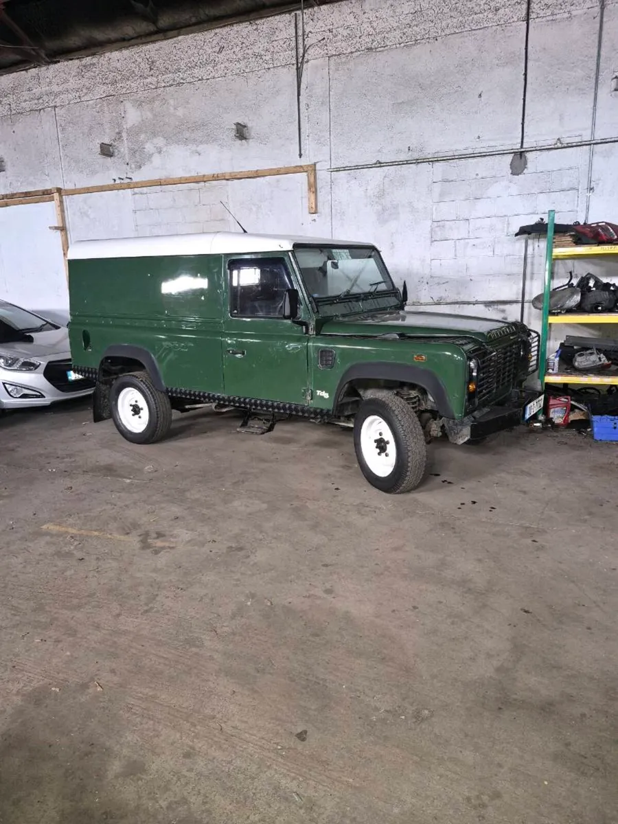 Land rover defender 110 - Image 3