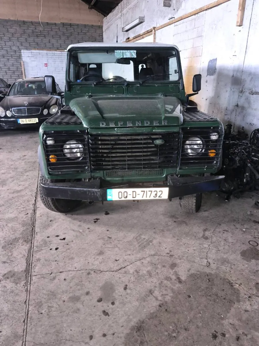 Land rover defender 110 - Image 1