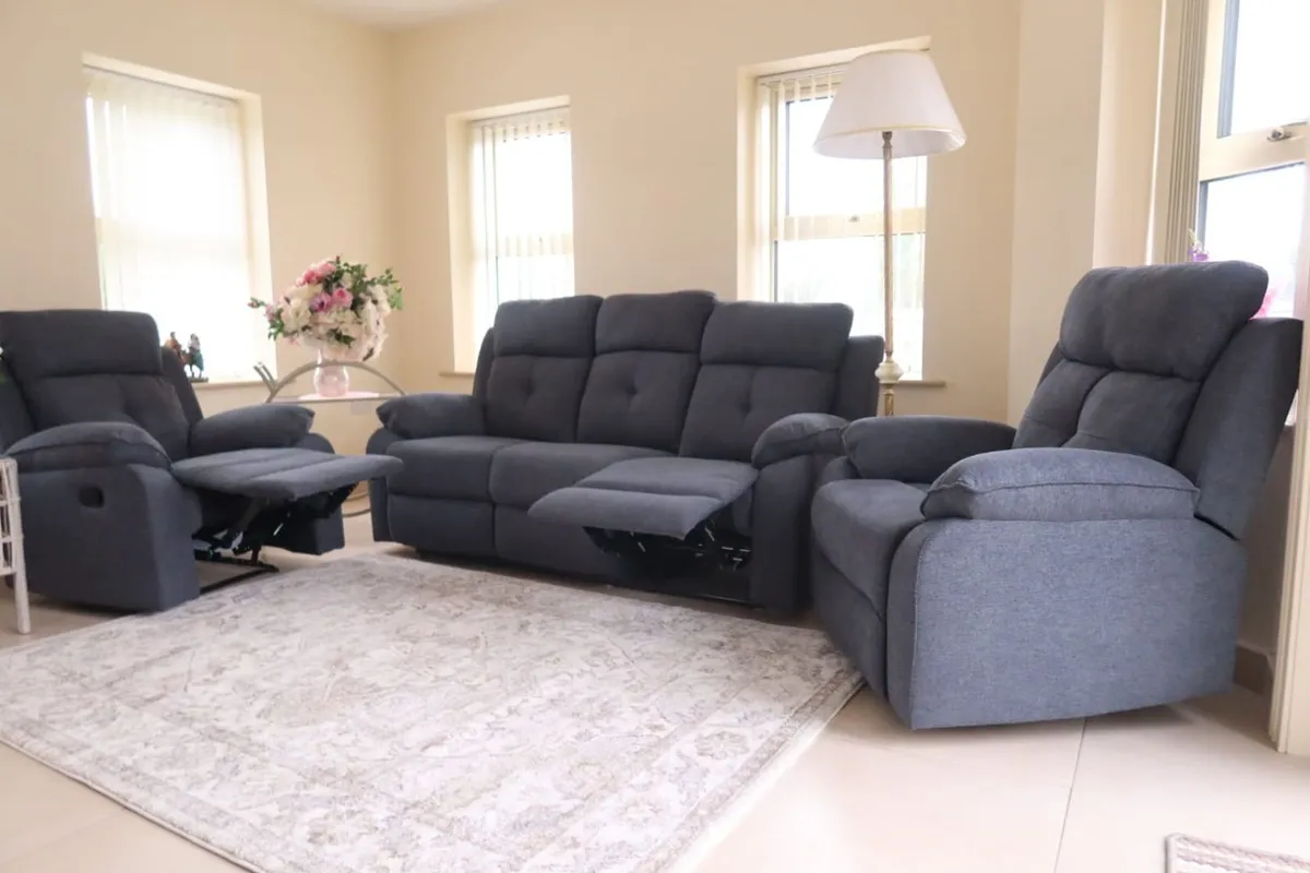 Recliner sofas - Image 3