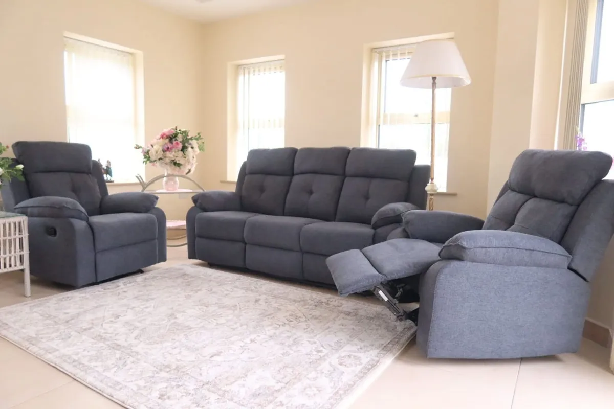 Recliner sofas - Image 2