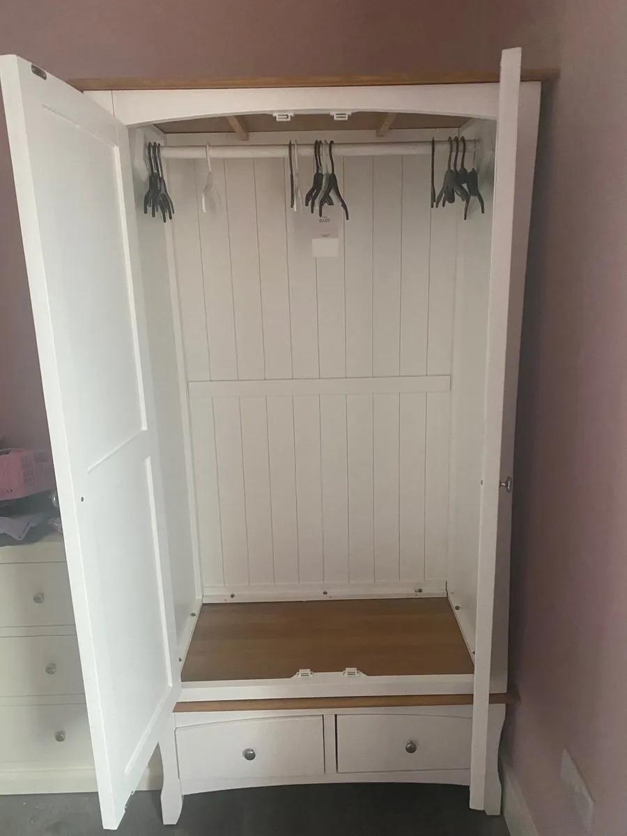 Wardrobe - Image 2