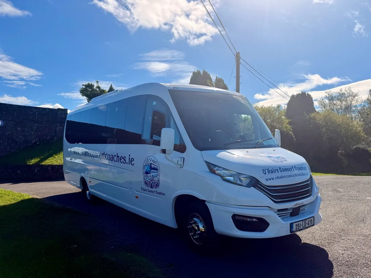 Iveco Ferqui Sunrise 33 Seater - Image 2