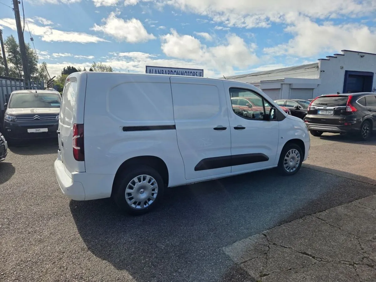 Vauxhall Combo 2300 Sportive TD - Image 2