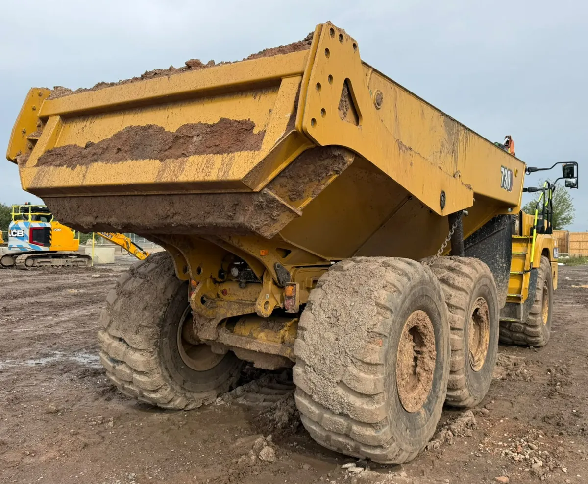 Caterpillar 730  2026 (500hrs) - Image 3