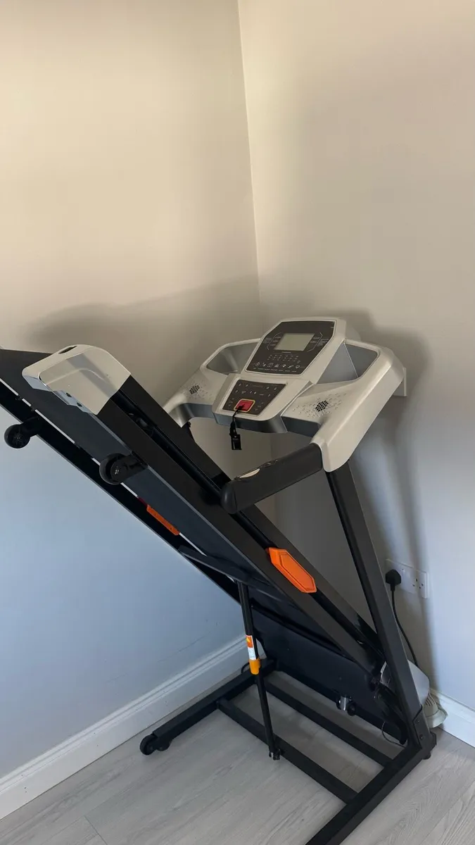 GT-PRO 4000 Folding Treadmill with Incline - Image 1