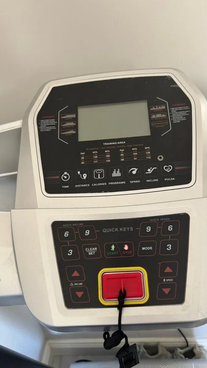 GT-PRO 4000 Folding Treadmill with Incline - Image 3