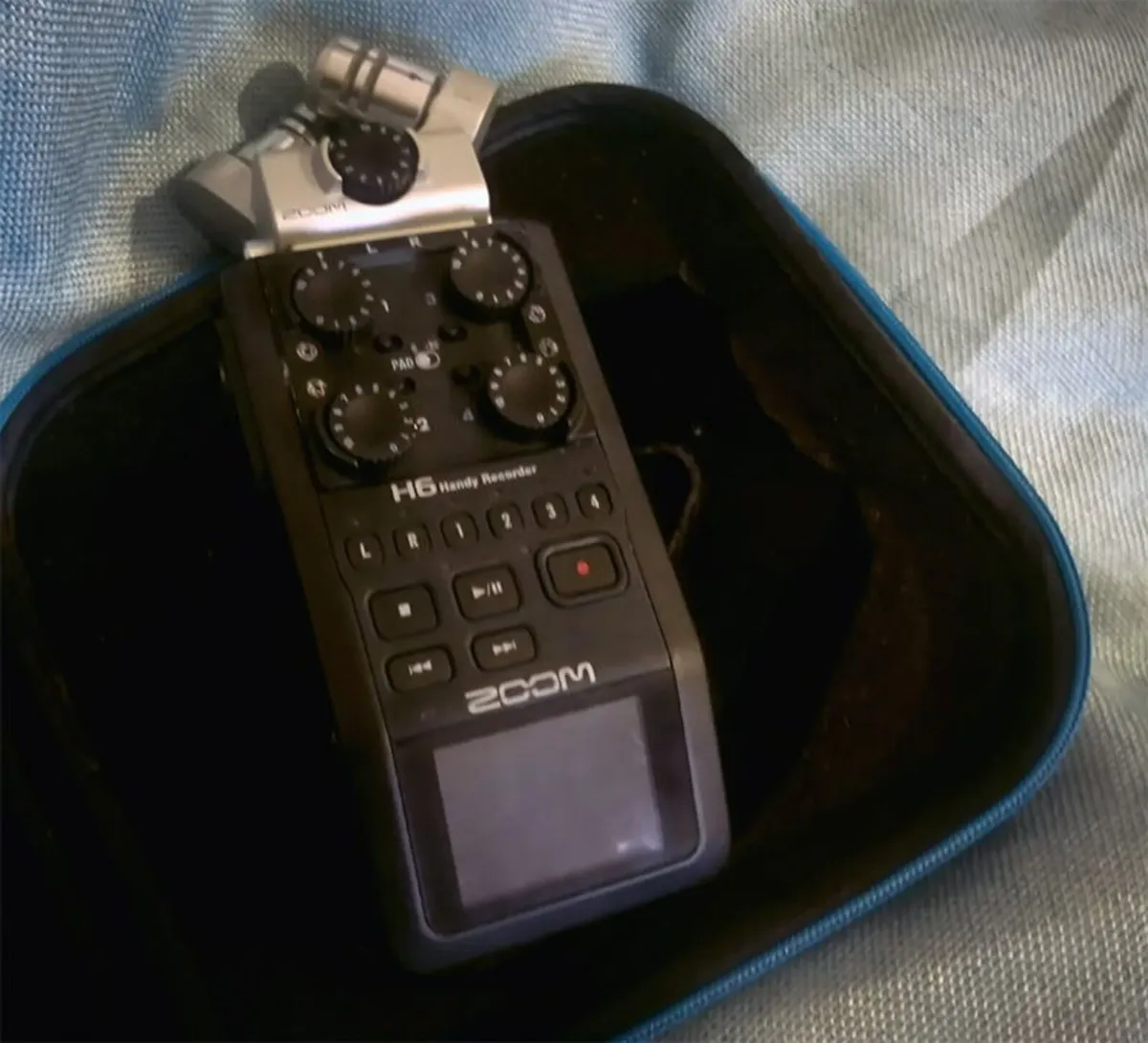 ZOOM H6 Audio Recorder - All capsules included - Image 1