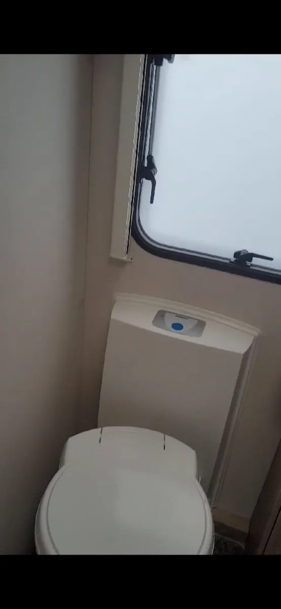 Caravan - Image 2