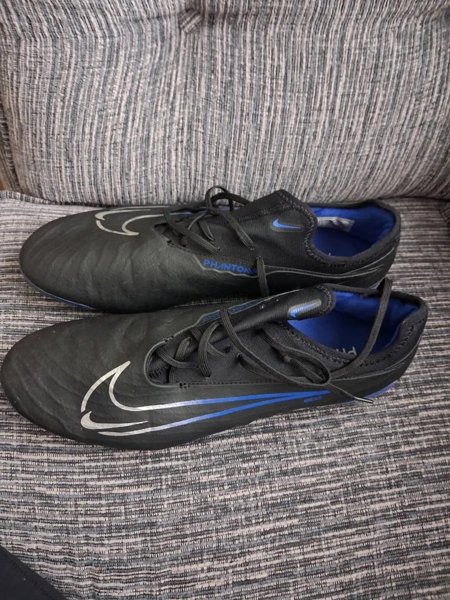 Football boots - Image 2
