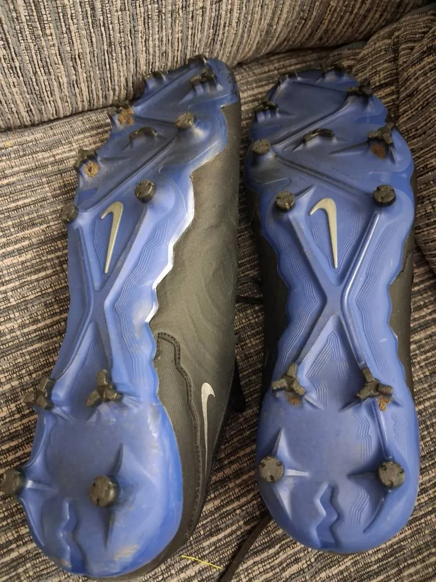 Football boots - Image 3