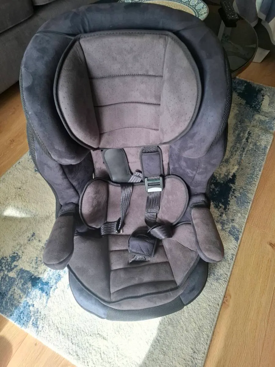 Baby car seat - Image 1