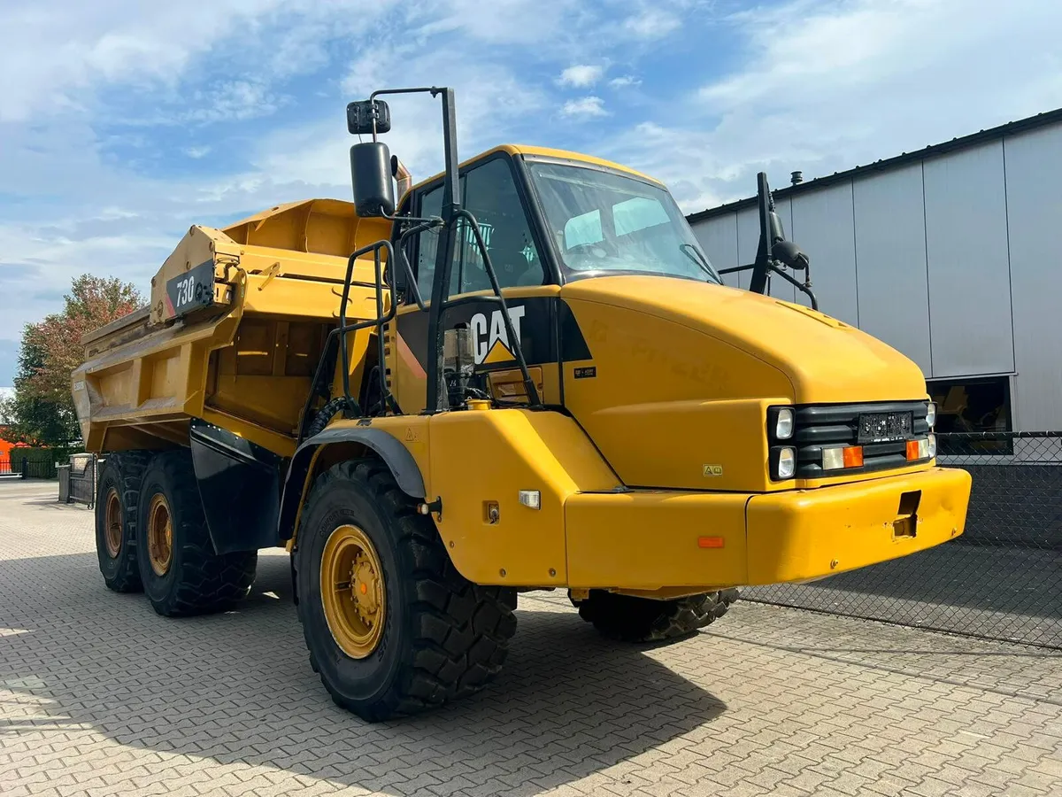 Caterpillar 730 EJ 2012 (10700 hrs) - Image 3