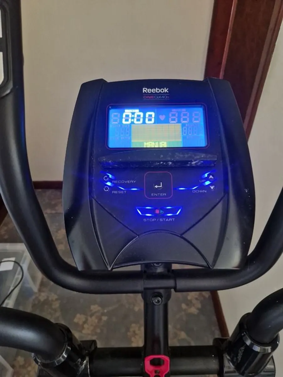 Reebok cross trainer - Image 1