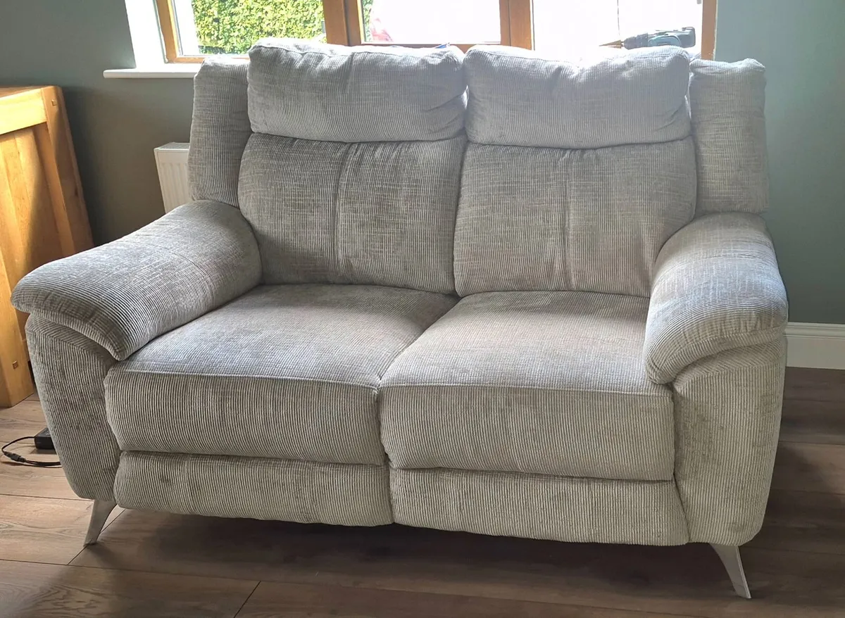 BRAND NEW Electric Reclining Sofa Suite - Image 4
