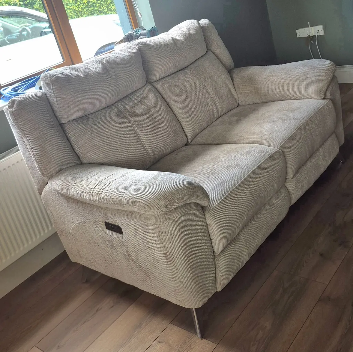 BRAND NEW Electric Reclining Sofa Suite - Image 3