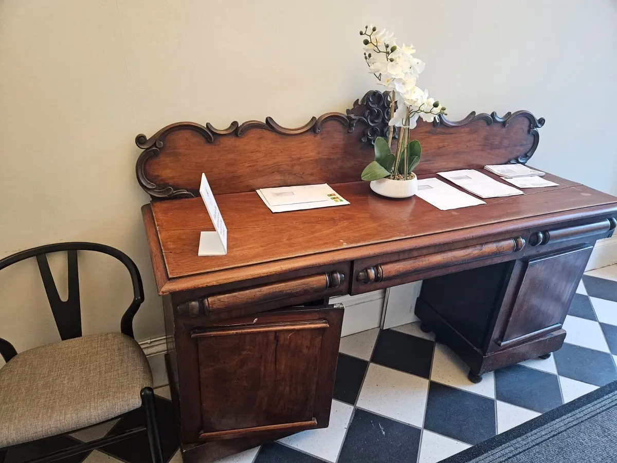 Hall table - Image 1