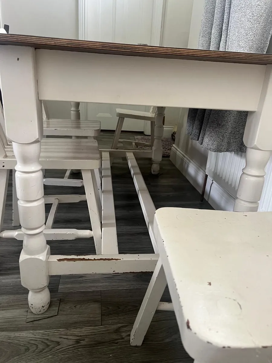 Tables and chairs - Image 4