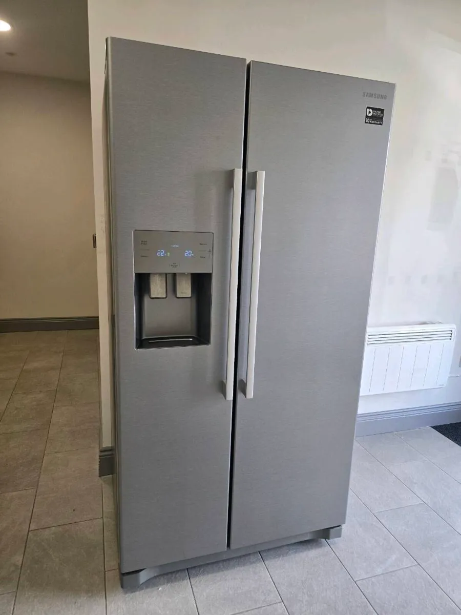 Samsung American Fridge Freezer - Image 1