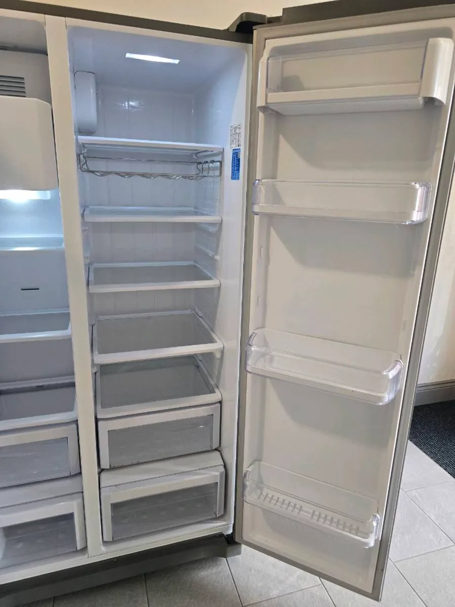 Samsung American Fridge Freezer - Image 3