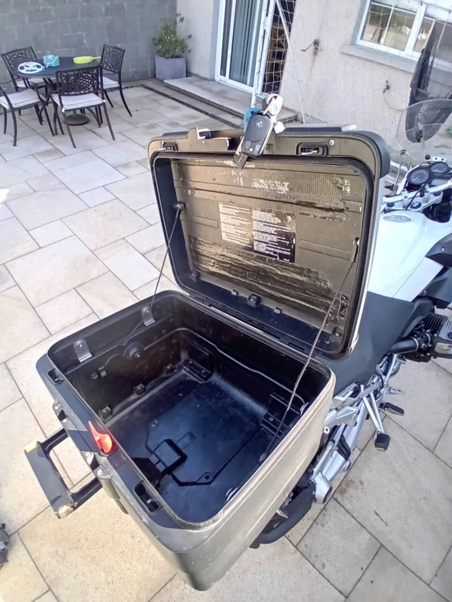 BMW OEM VARIO TOPBOX - Image 3