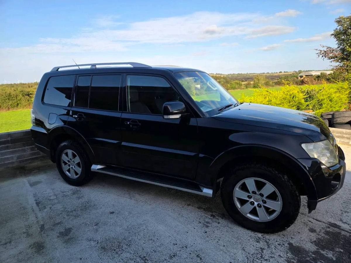 Mitsubishi Pajero - Image 2