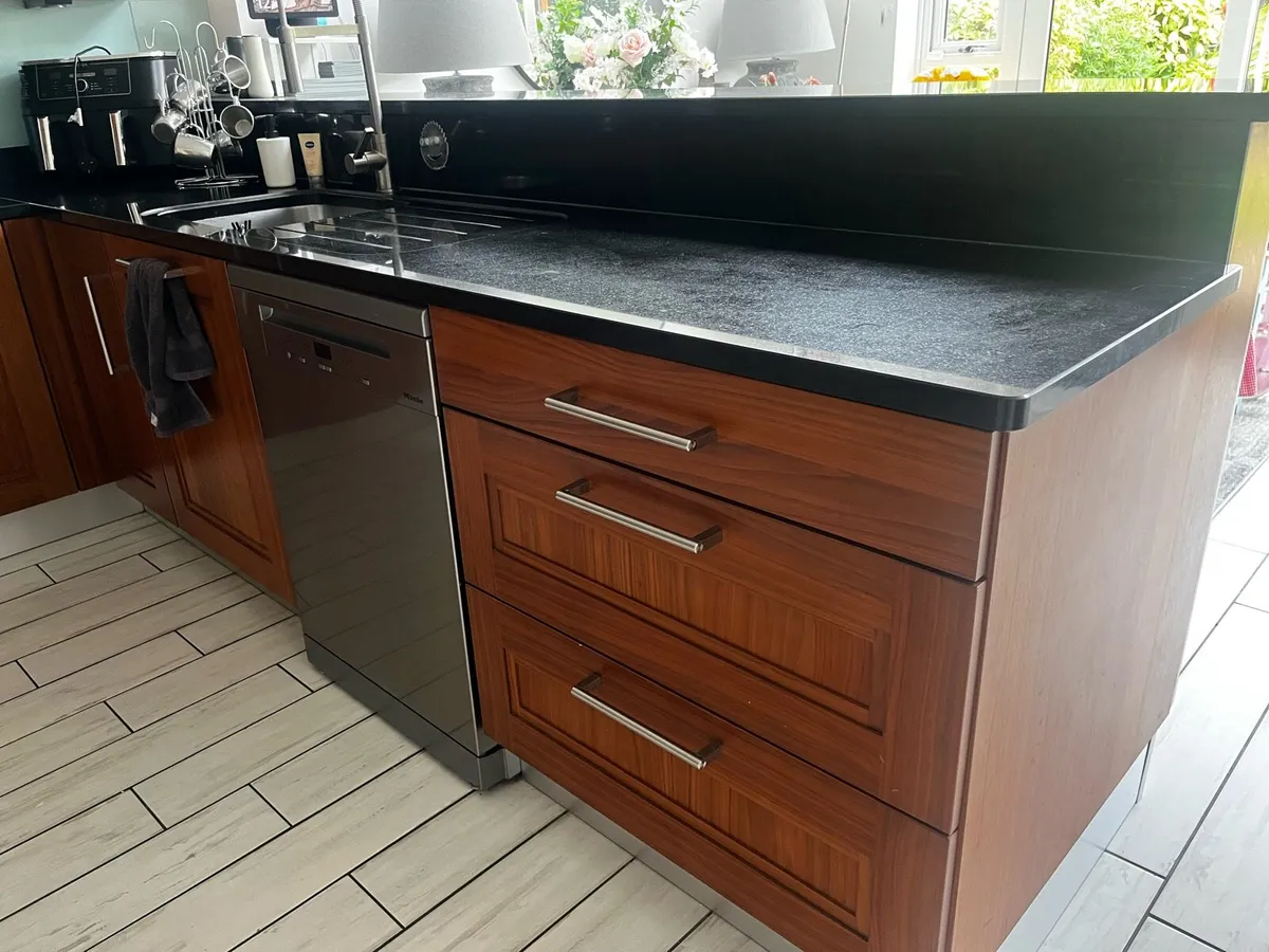 Kitchen - Image 3