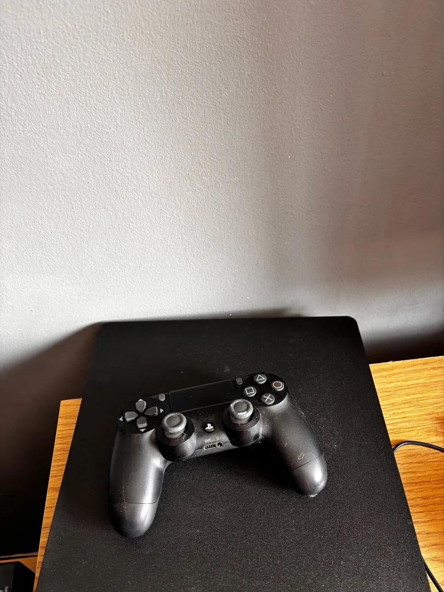 PS4 slim