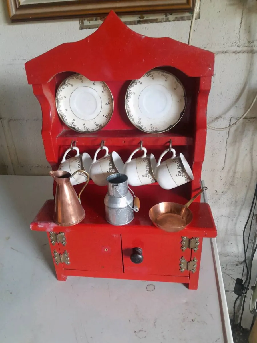 Vintage minature wooden dresser - Image 2