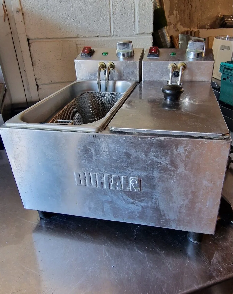 Double basket deep fat frier - Image 1