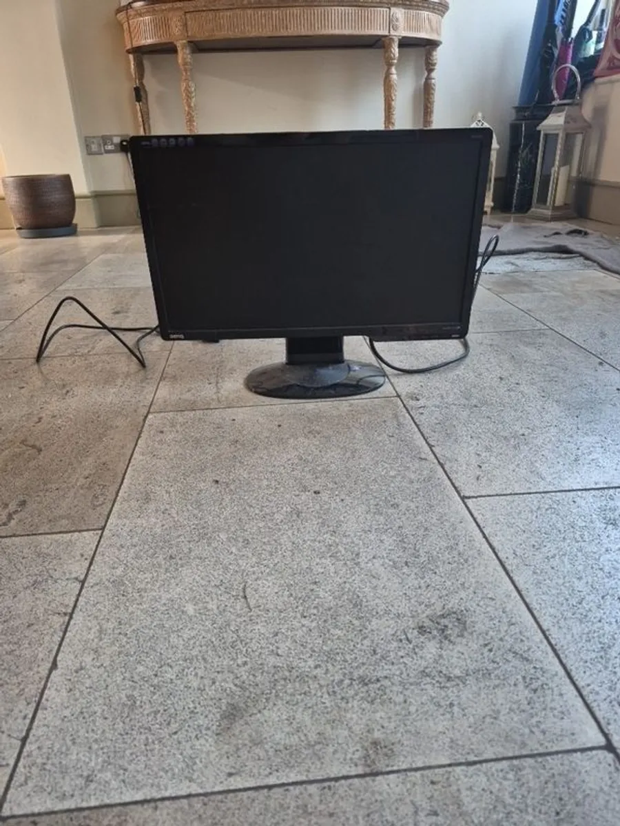 Computer monitor - Image 1