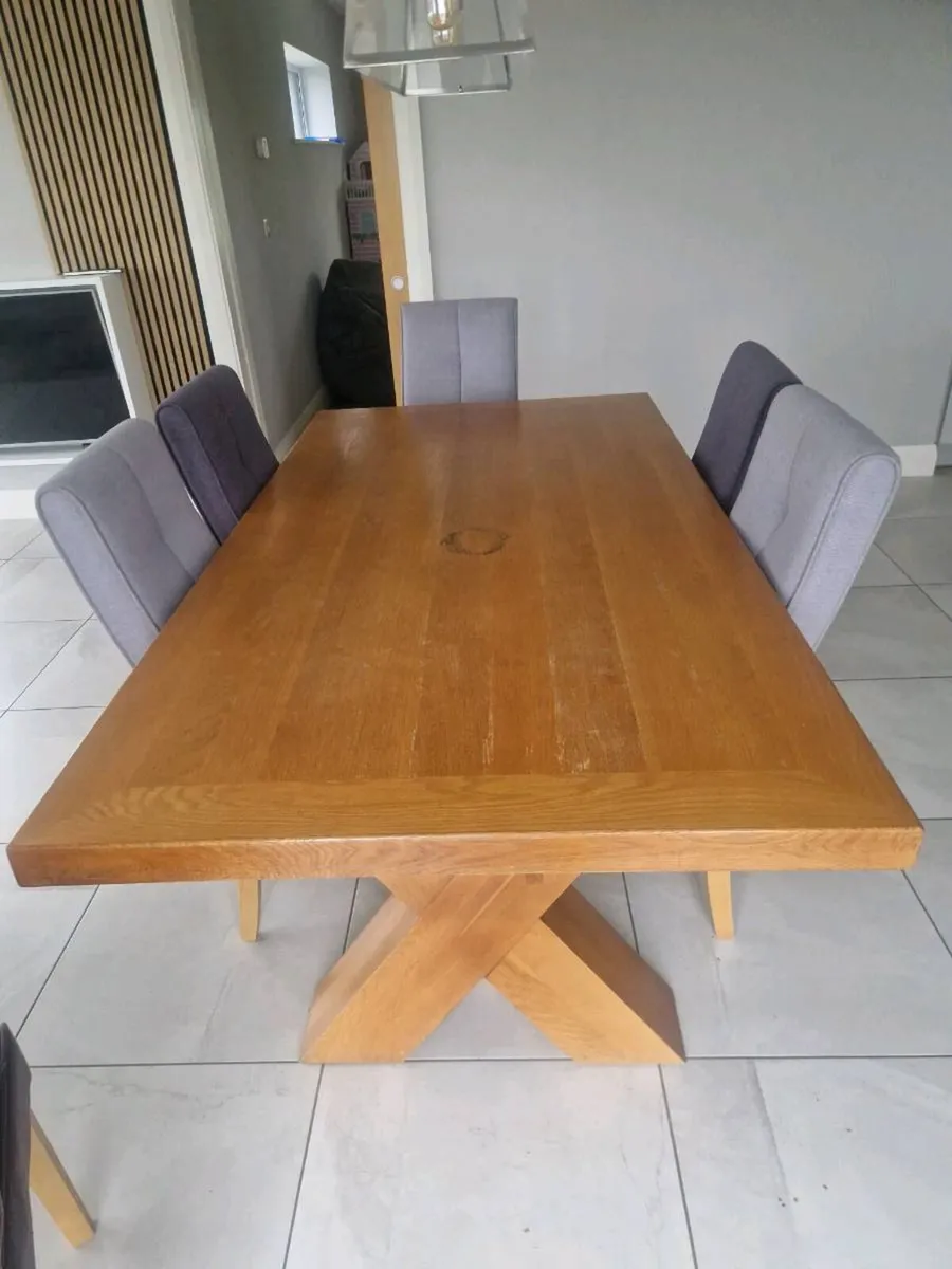Kitchen table - Image 1