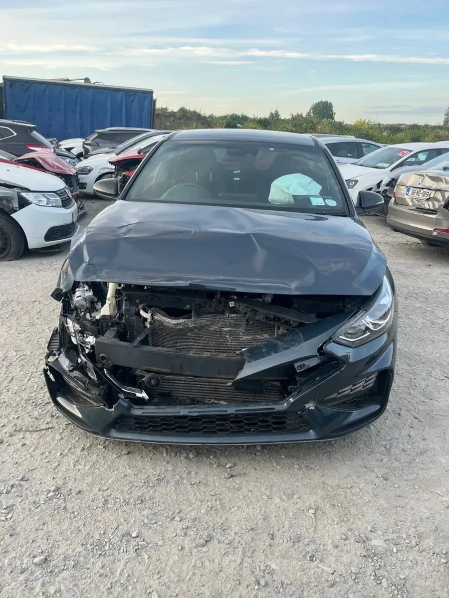 22 Hyundai i30 nline petrol - Image 3