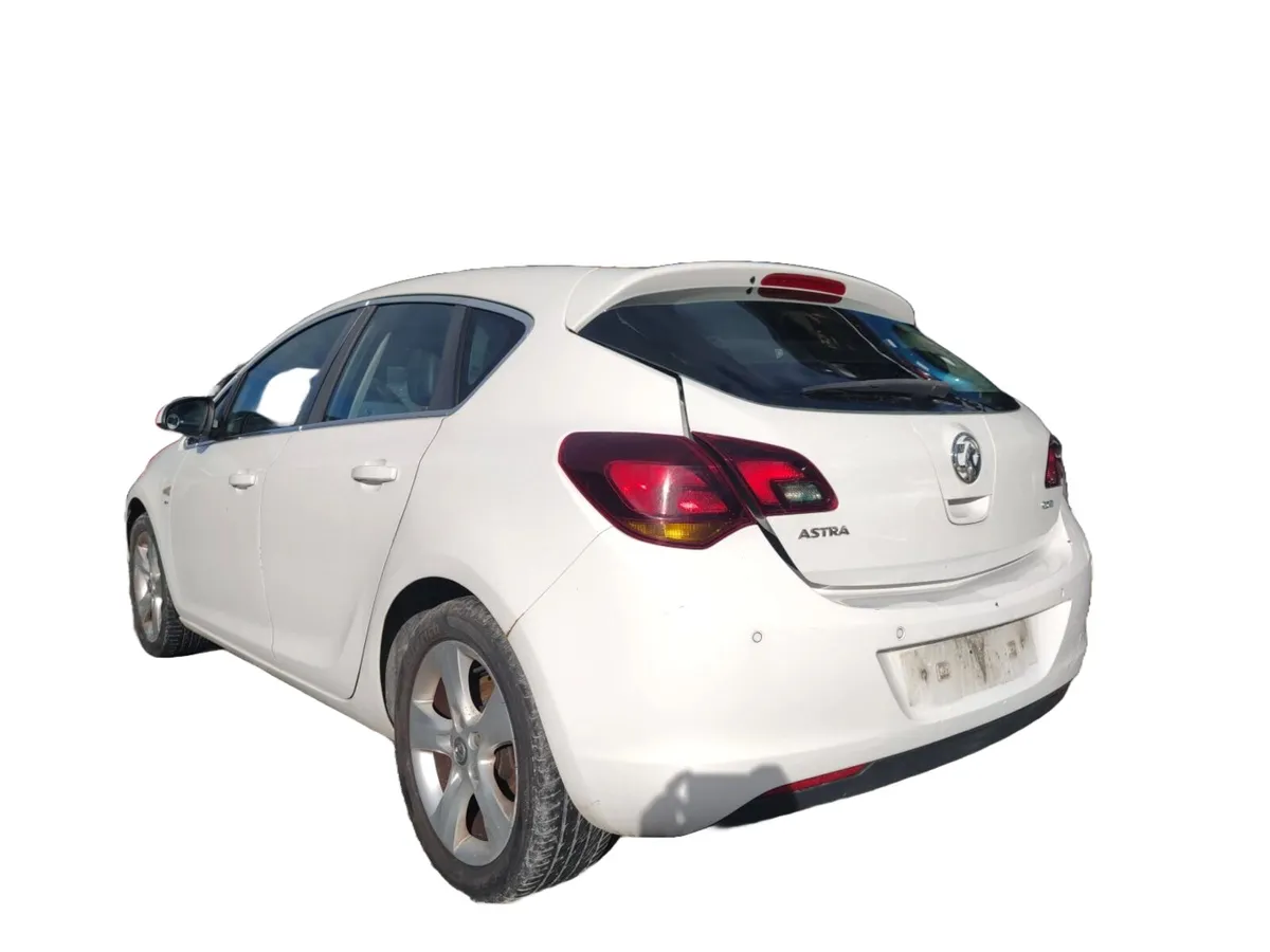 2009-18 OPEL ASTRA J MK6 For Breaking/Dismantling - Image 2