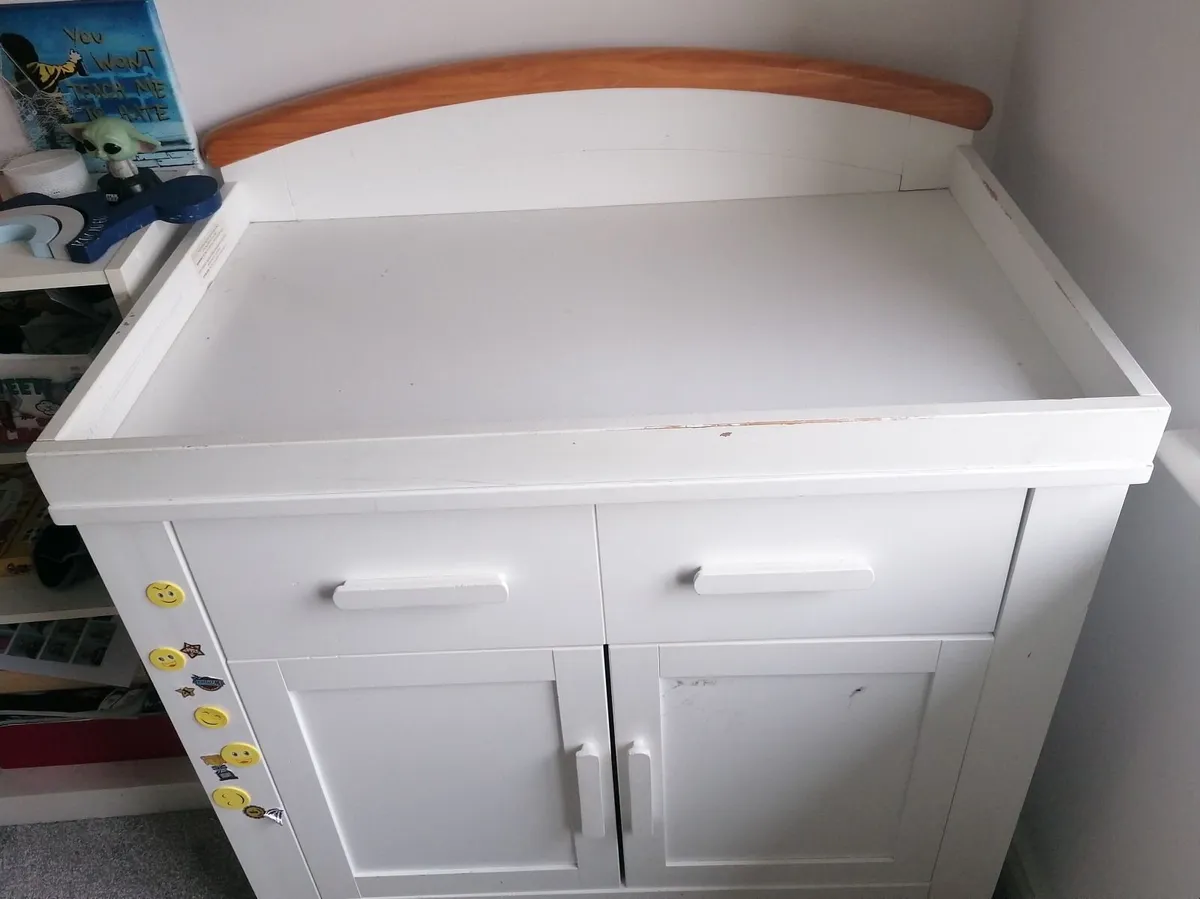 Cosatto Hogarth Baby changing unit in white & Oak - Image 2