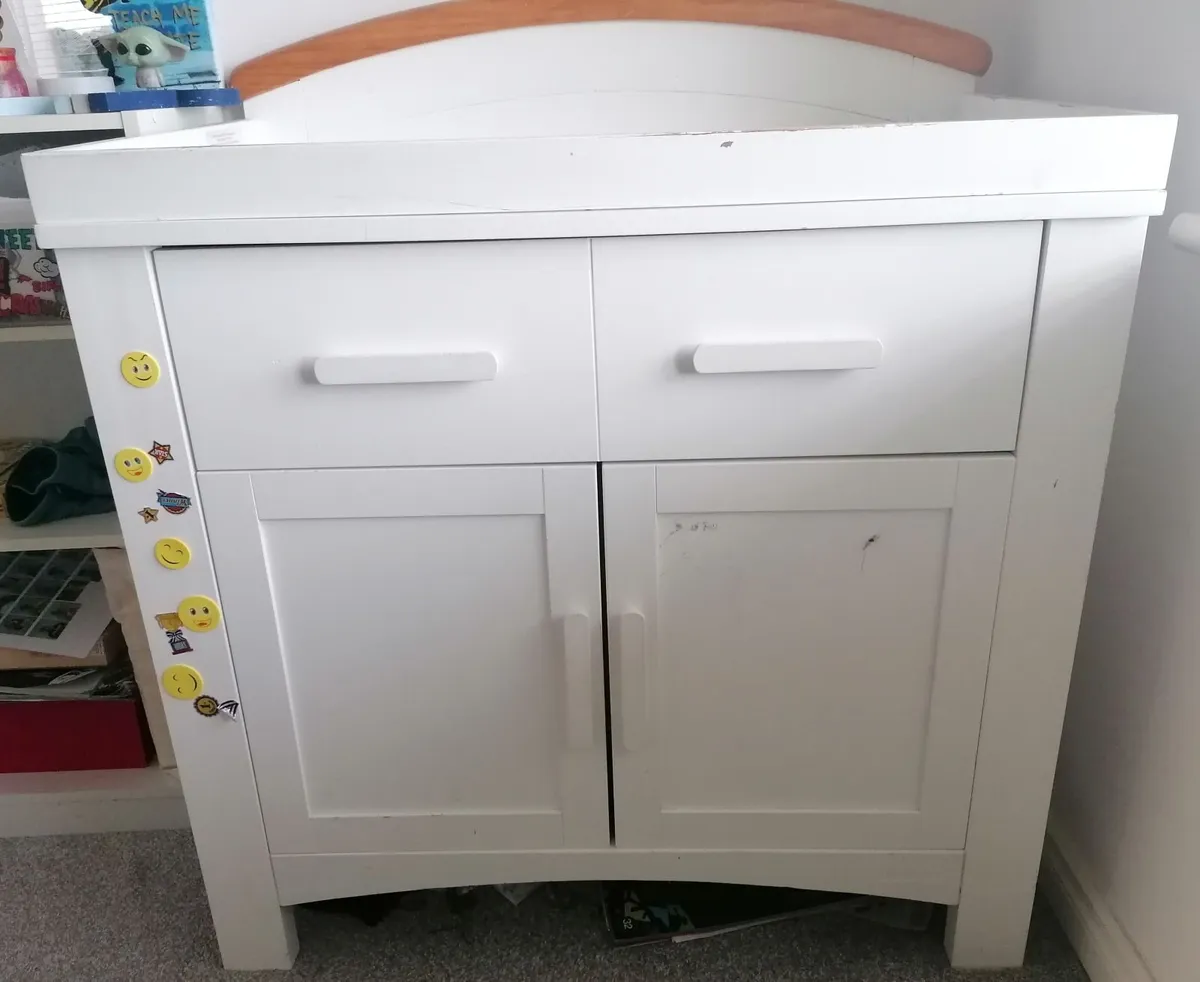 Cosatto Hogarth Baby changing unit in white & Oak - Image 1