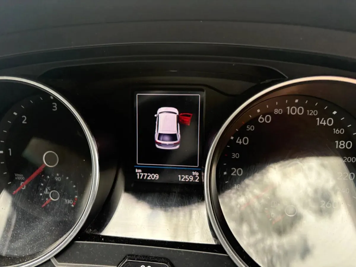 2021 Vw Tiguan 7 Seats 2.0 Diesel - Image 4