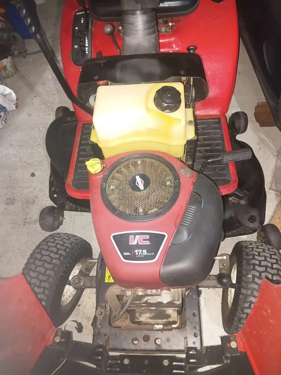 Ride on lwanmower - Image 2