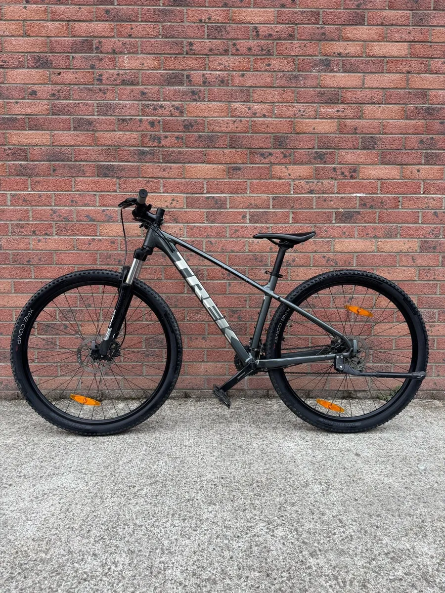 Trek Marlin 5 29” MTB - Image 1